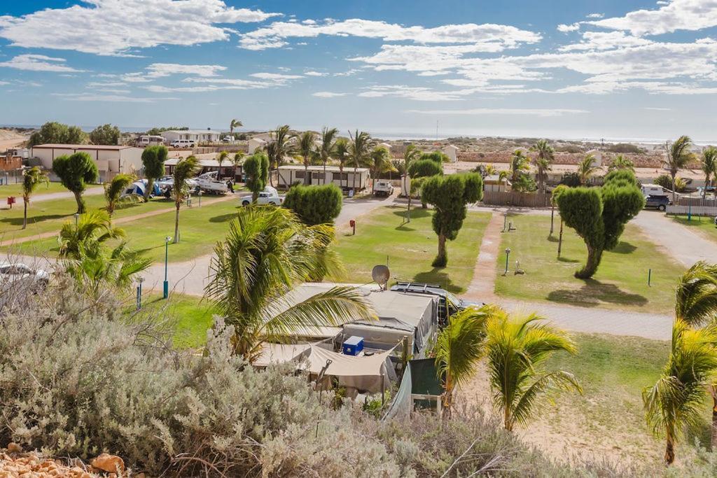 Apartamento Peoples Park Coral Bay Exterior foto